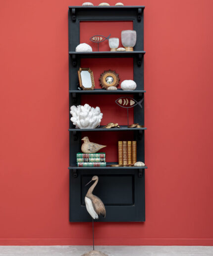 Black-shelf-wall-mounted-Porta-chehoma-32013