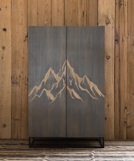 Armoire Montagne gravée & poignées ski