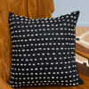 Coussin-noir-coquillages-chehoma-34213