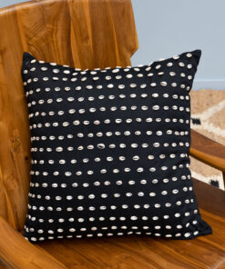 Coussin-noir-coquillages-chehoma-34213