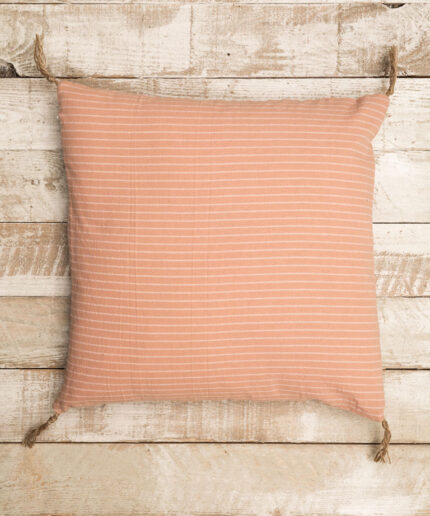 pale-pink-cushion-and-jute-pompoms-(lampshade-included)-chehoma-32262