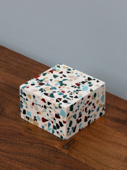 Petite-boîte-style-terrazzo-chehoma-33960