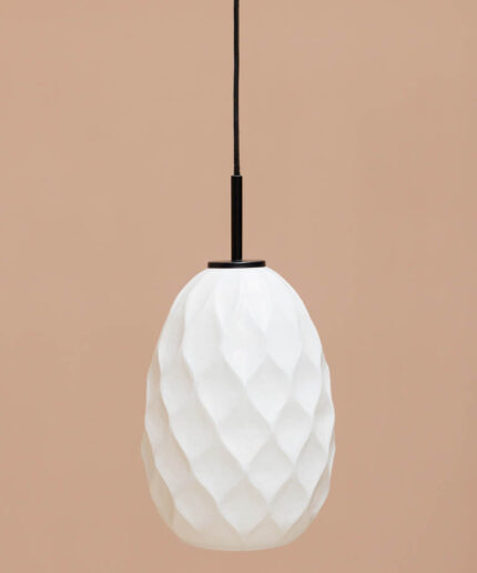 white-suspension-with-facettes-chehoma-35990.jpg