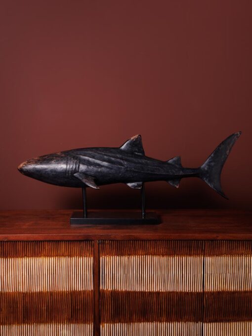 grand-requin-noir-base-metal-chehoma-39270.jpg