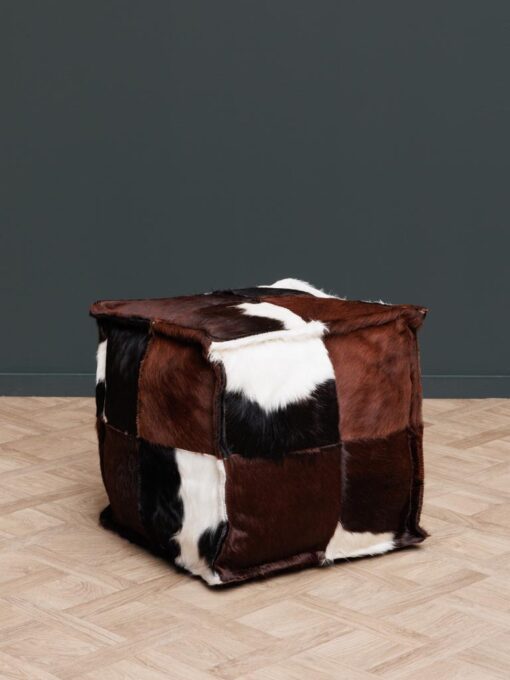 pouf-carre-peau-de-vache-chehoma-40053.jpg