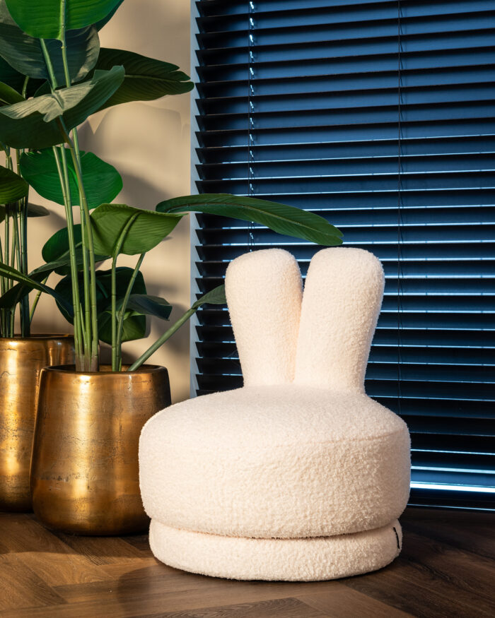 Fauteuil-enfant-Bunny-blanc-richmond-interiors-s4619