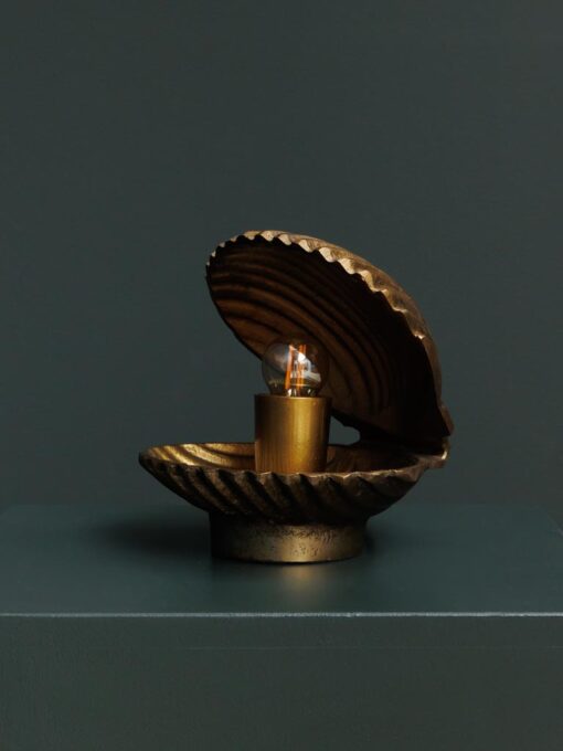 lampe-a-poser-coquillage-dore-ariel-chehoma-38355.jpg